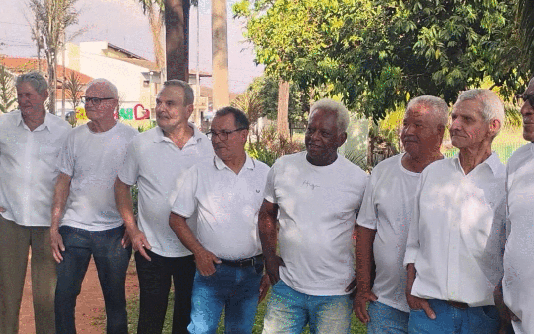 Um espetáculo de simpatia: Mister Terceira Idade brilha no ensaio fotográfico
