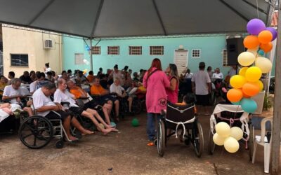 Teatro dos Palhaços CAT Tomando Conta da Festa!