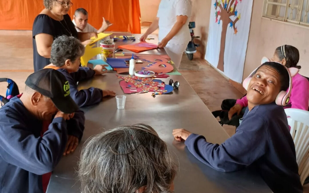 Entre Cores e Recortes: Uma Semana Especial de Carnaval