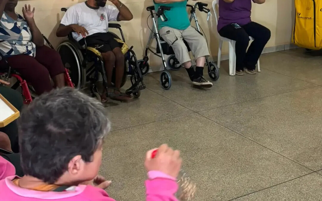 Toda segunda-feira tem dança na Casa André Luiz!
